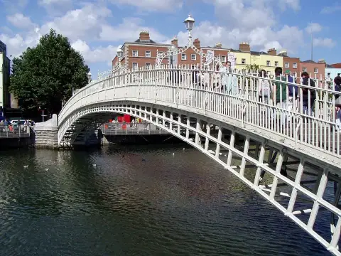 Ha’penny Bridge over the Liffey in Dublin